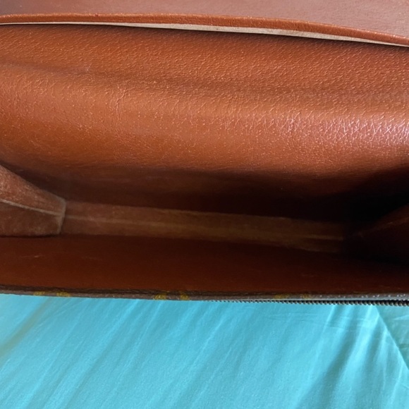 Louis Vuitton Rabat Clutch - Picture 3 of 13